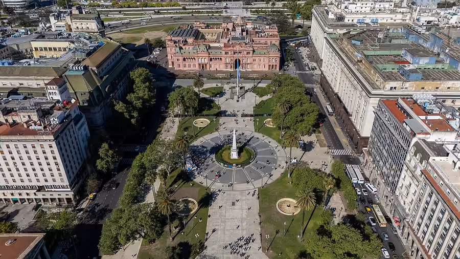 Obelisco & Plaza de Mayo in Buenos Aires, Argentina — AMG Visa Guide