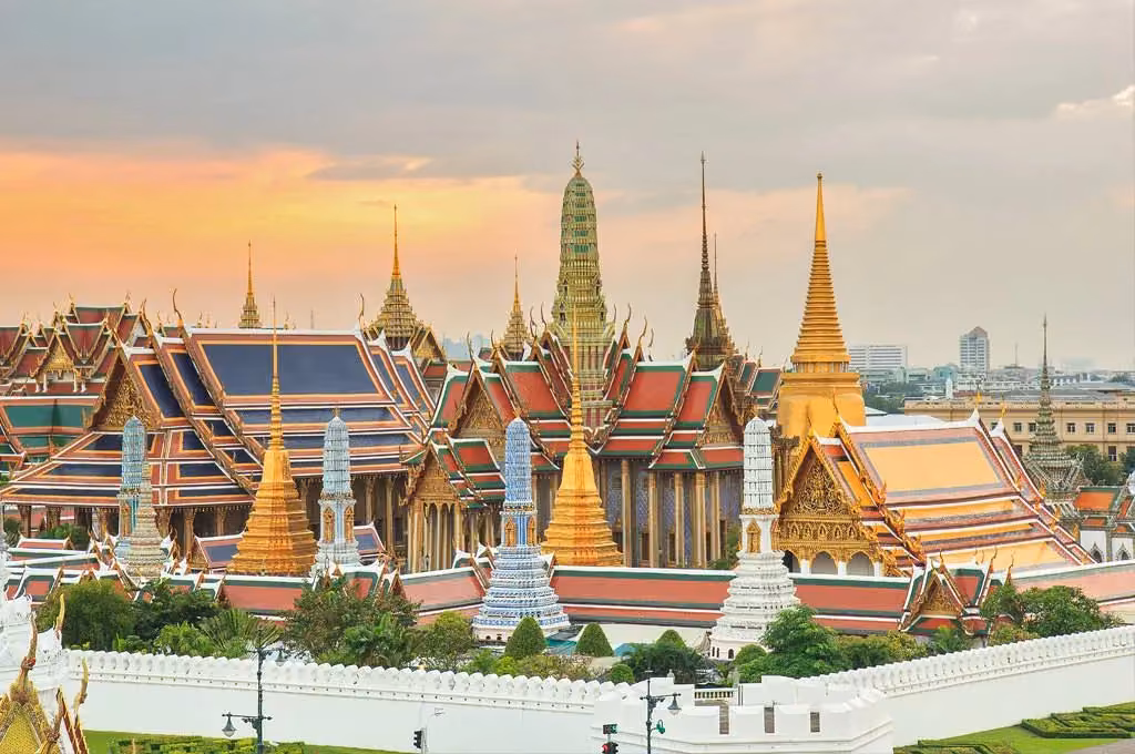 Wat Arun & Grand Palace in Bangkok, Thailand — AMG Visa Guide